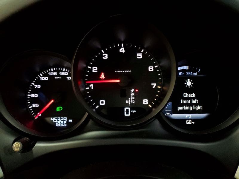 2019 PORSCHE MACAN 9