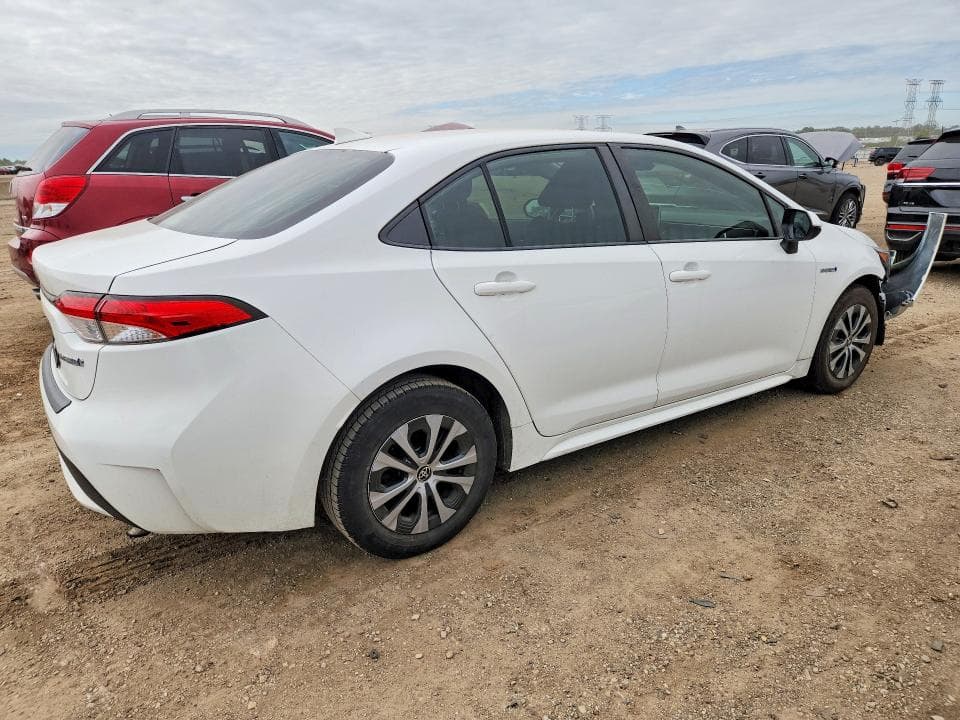 2021 TOYOTA COROLLA LE 3