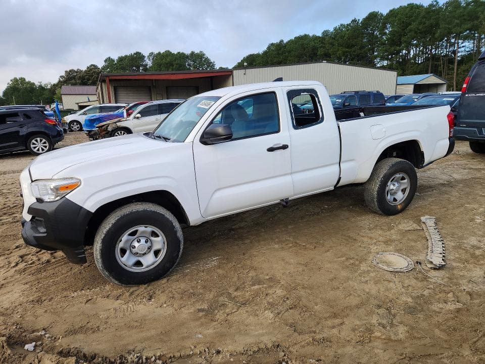 2017 TOYOTA TACOMA SR