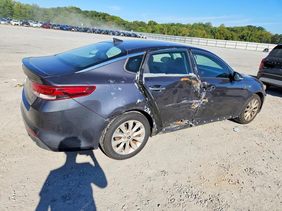 2018 KIA OPTIMA S 3