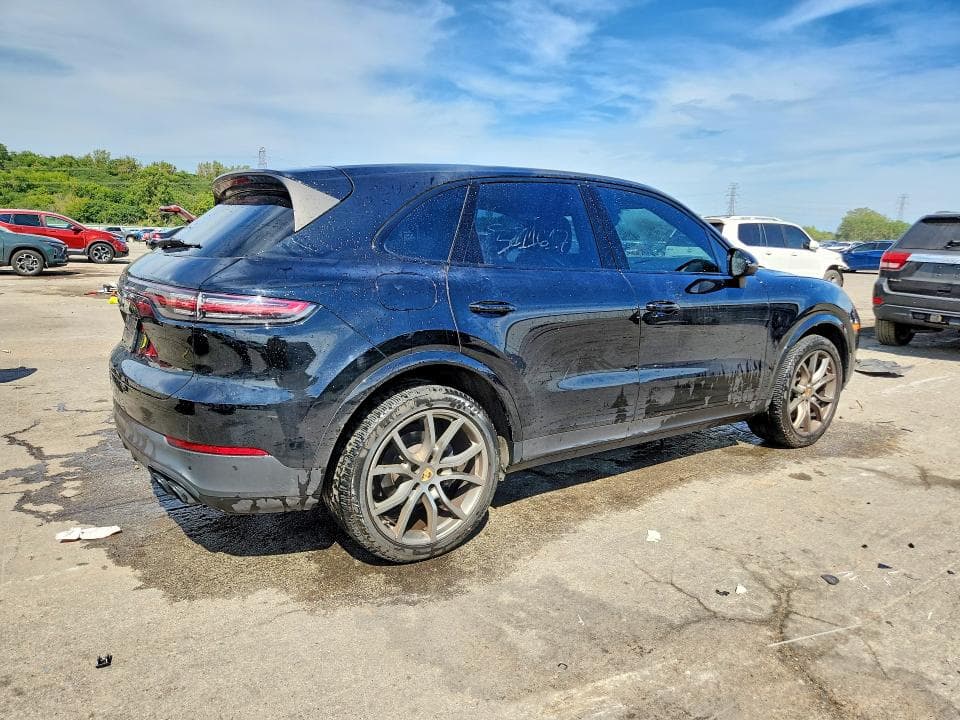 2023 PORSCHE CAYENNE BASE 3