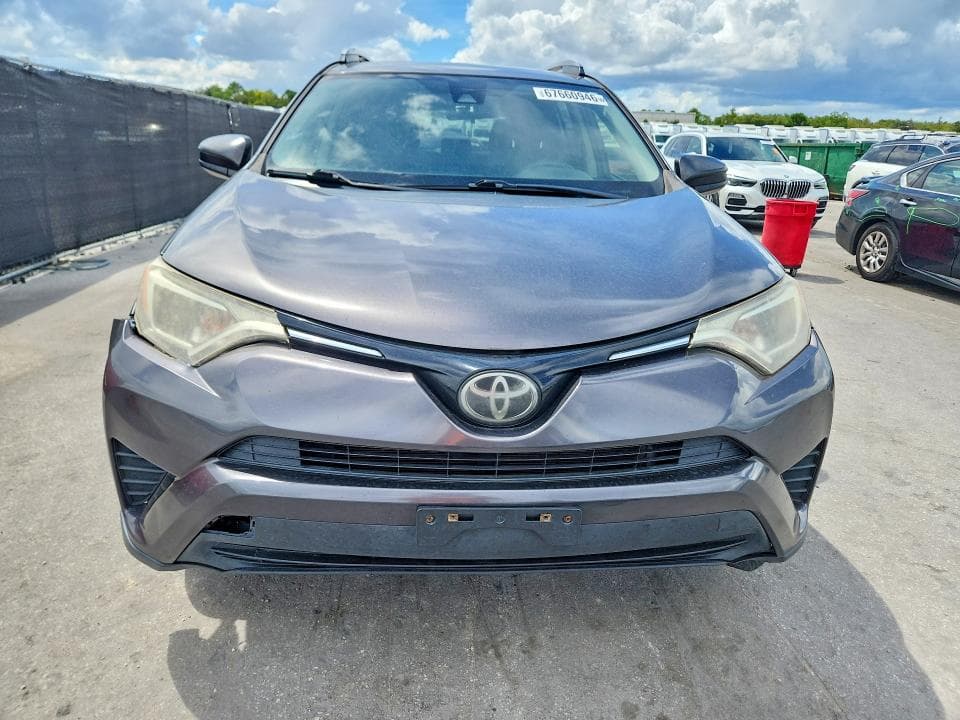 2018 TOYOTA RAV4 LE 5