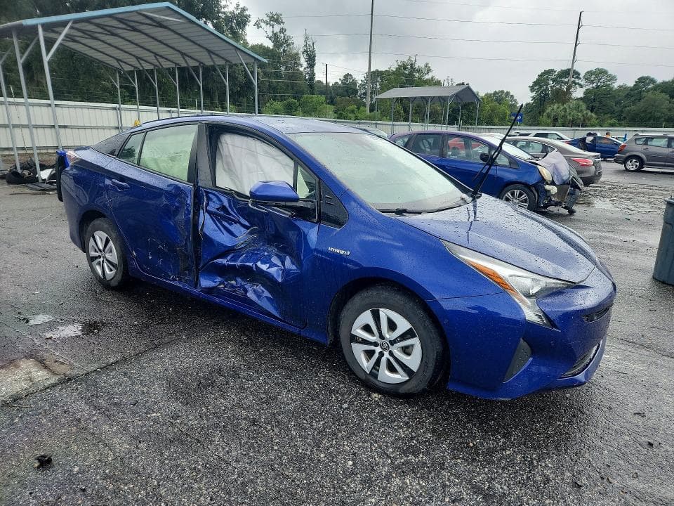 2017 TOYOTA PRIUS TWO 4