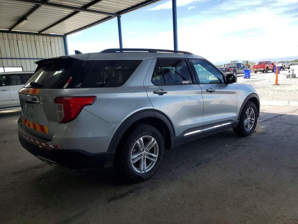 2023 FORD EXPLORER XLT 3