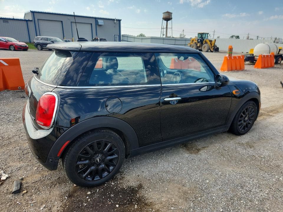 2017 MINI COOPER 3