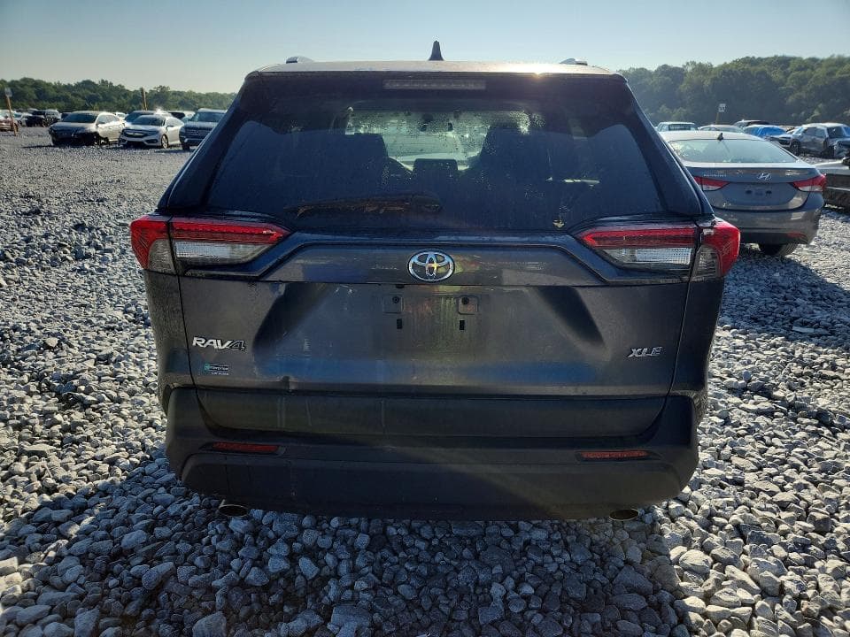 2021 TOYOTA RAV4 XLE 6