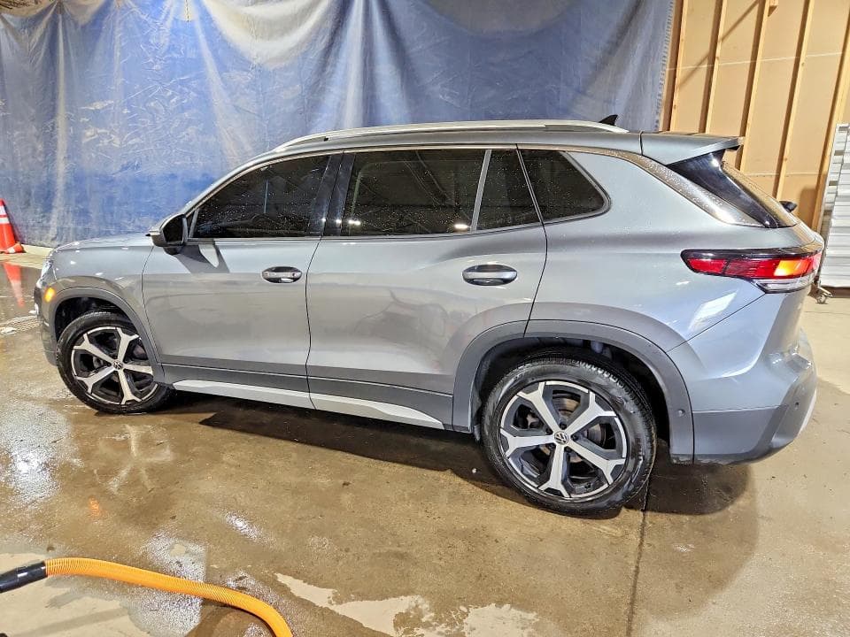 2026 VOLKSWAGEN TIGUAN SE 2