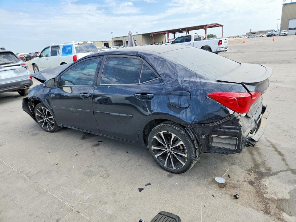 2018 TOYOTA COROLLA SE 2