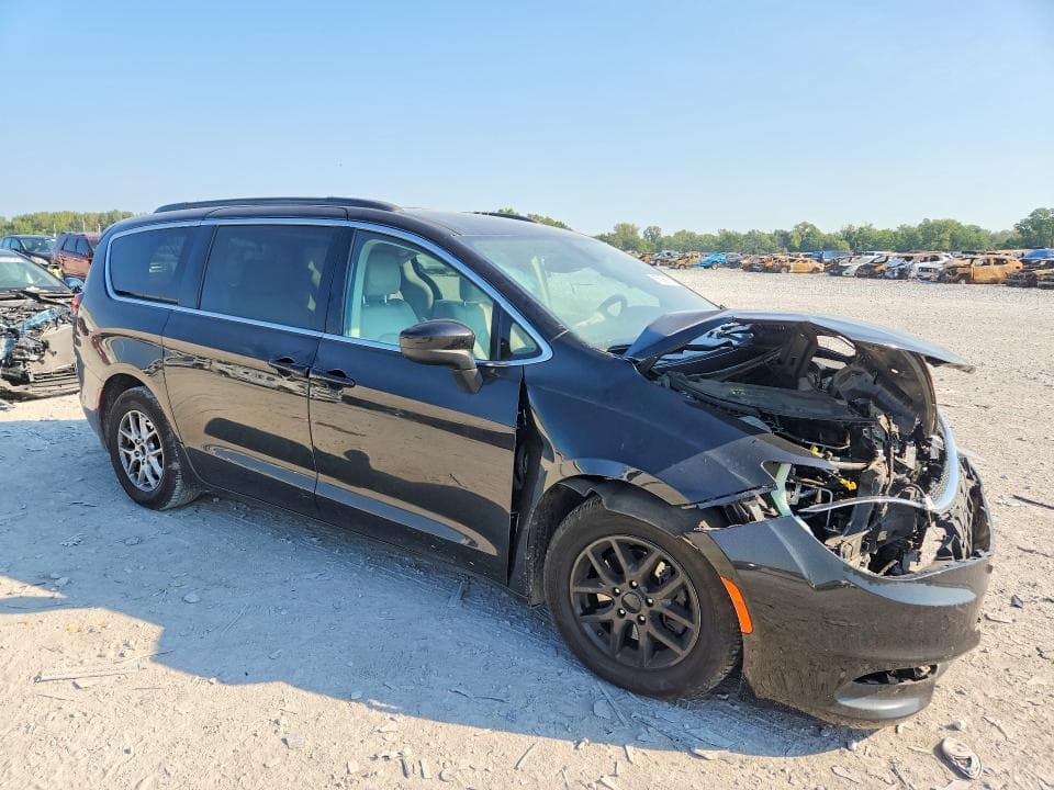 2021 CHRYSLER VOYAGER LXI 4