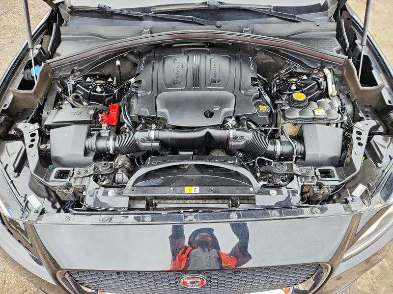 2017 JAGUAR F-PACE PRESTIGE 11