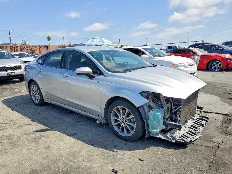 2017 FORD FUSION SE 4
