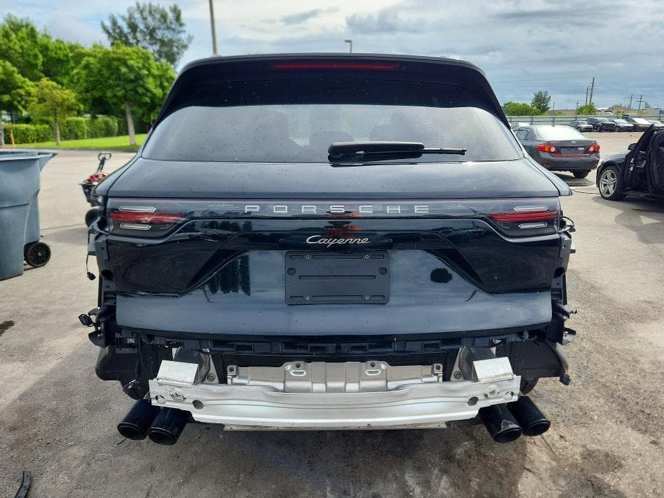 2023 PORSCHE CAYENNE BASE 6