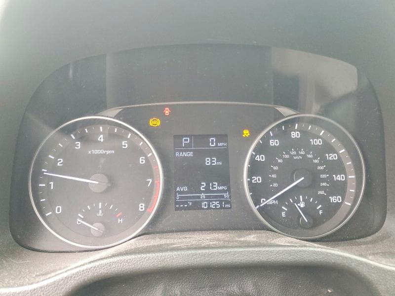 2017 HYUNDAI ELANTRA SE 9
