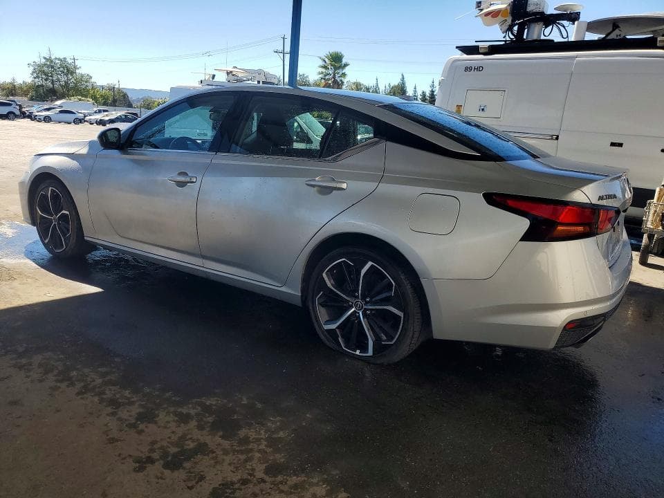 2024 NISSAN ALTIMA SR 2