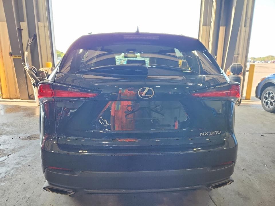 2018 LEXUS NX 300 BASE 6