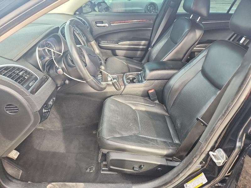 2019 CHRYSLER 300 LIMITED 7