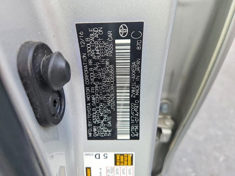 2017 TOYOTA PRIUS V THREE 12