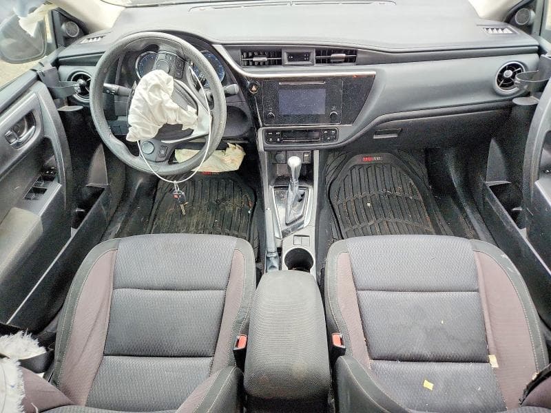 2018 TOYOTA COROLLA LE 8