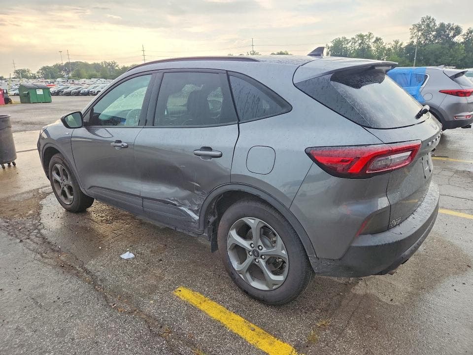 2026 FORD ESCAPE ST LINE 2