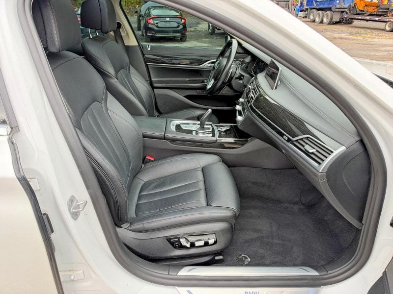 2019 BMW 740 XI 5
