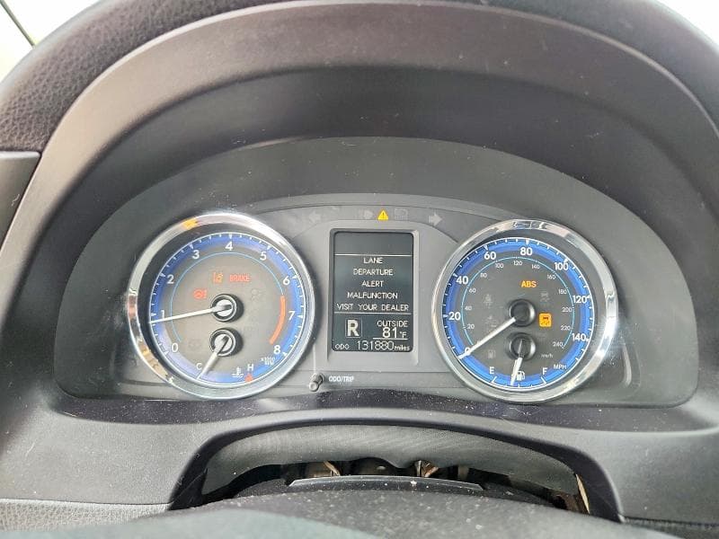 2018 TOYOTA COROLLA LE 9