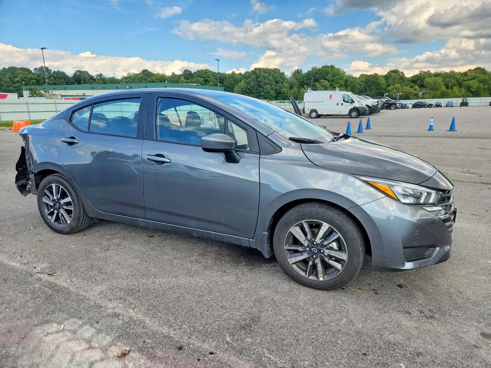 2025 NISSAN VERSA SV 4