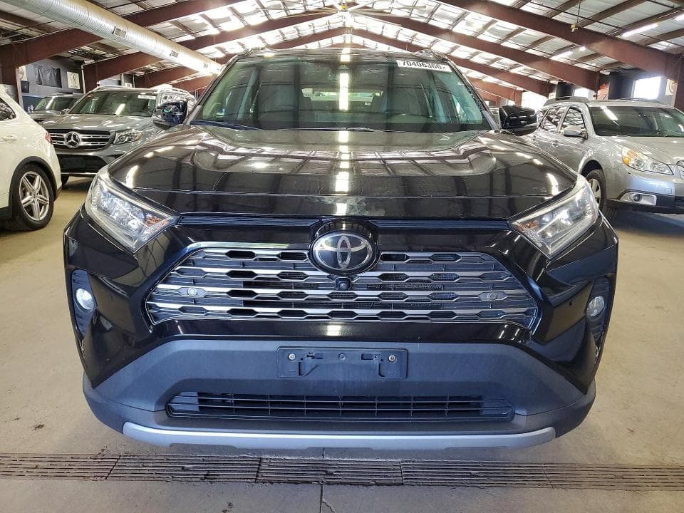 2019 TOYOTA RAV4 LIMITED 5