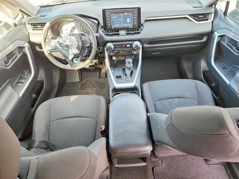 2021 TOYOTA RAV4 LE 8