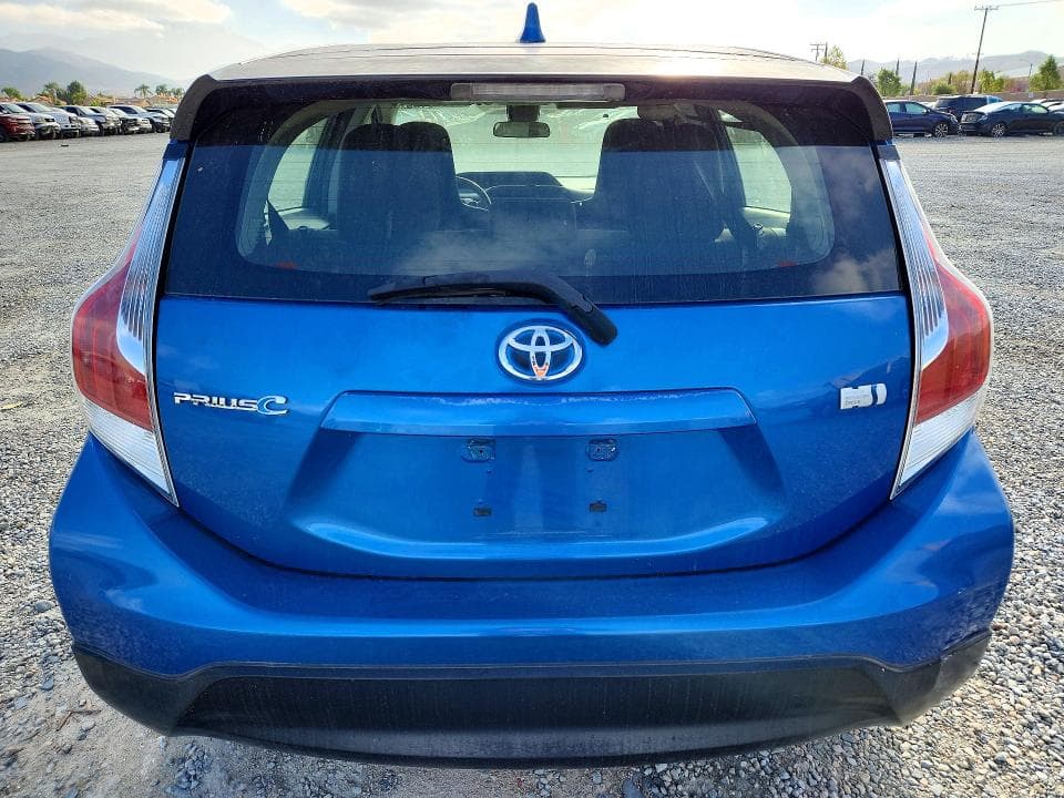 2017 TOYOTA PRIUS C ONE 6