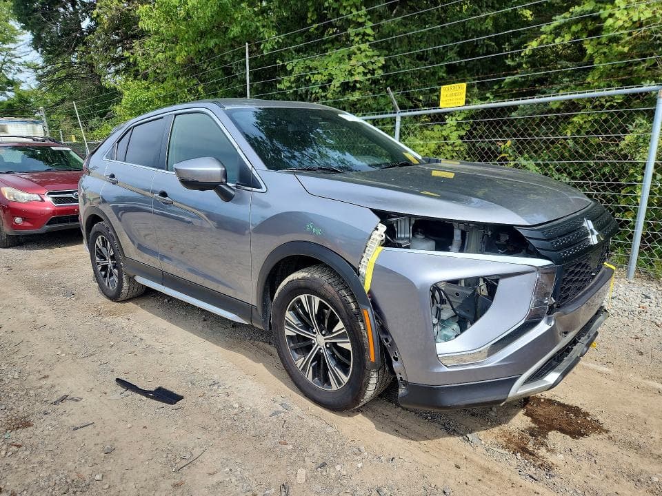 2022 MITSUBISHI ECLIPSE CROSS SE 4