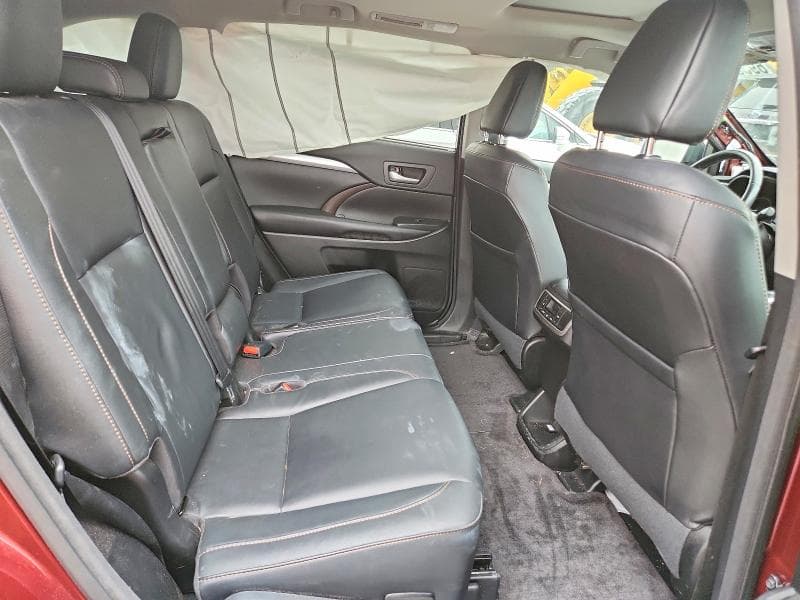 2017 TOYOTA HIGHLANDER XLE 11