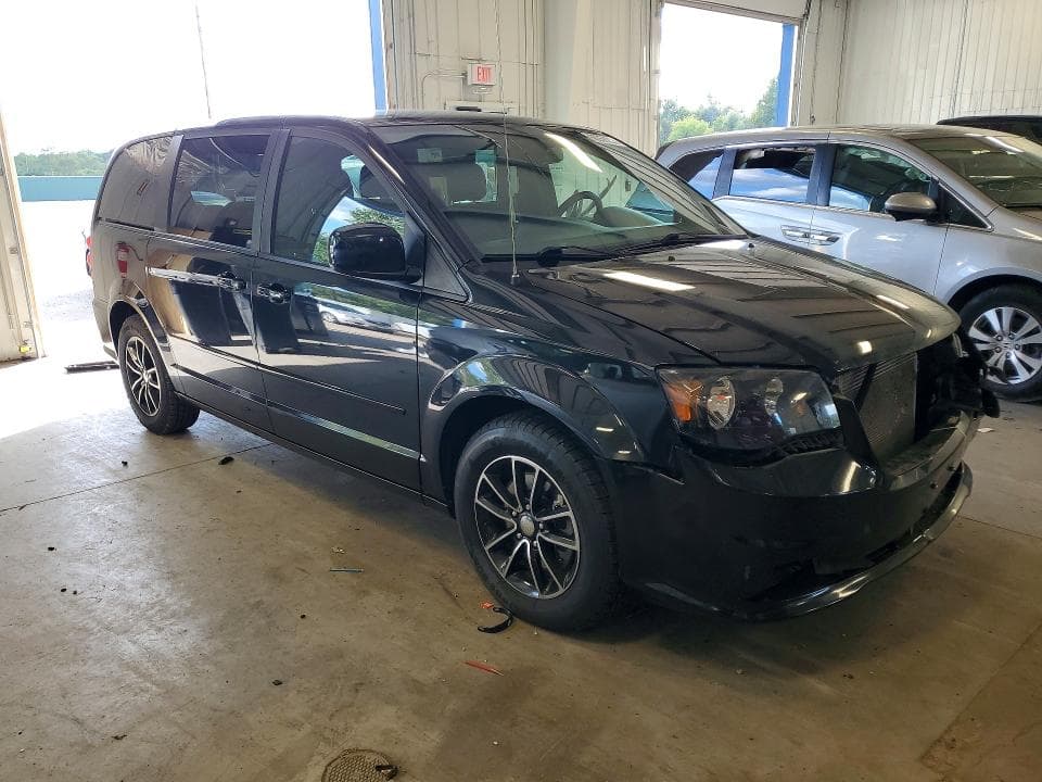 2017 DODGE GRAND CARAVAN SE 4