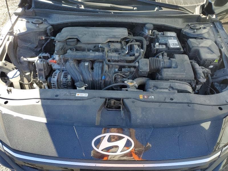 2024 HYUNDAI ELANTRA SEL 11