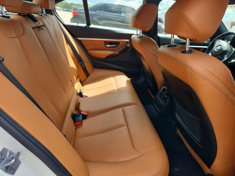 2018 BMW 330 XI 10