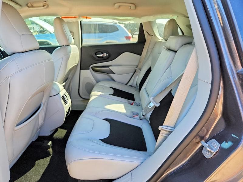 2020 JEEP CHEROKEE LATITUDE PLUS 11