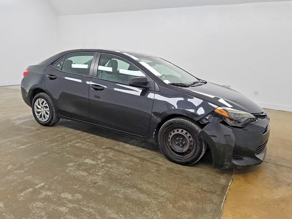 2017 TOYOTA COROLLA LE 4