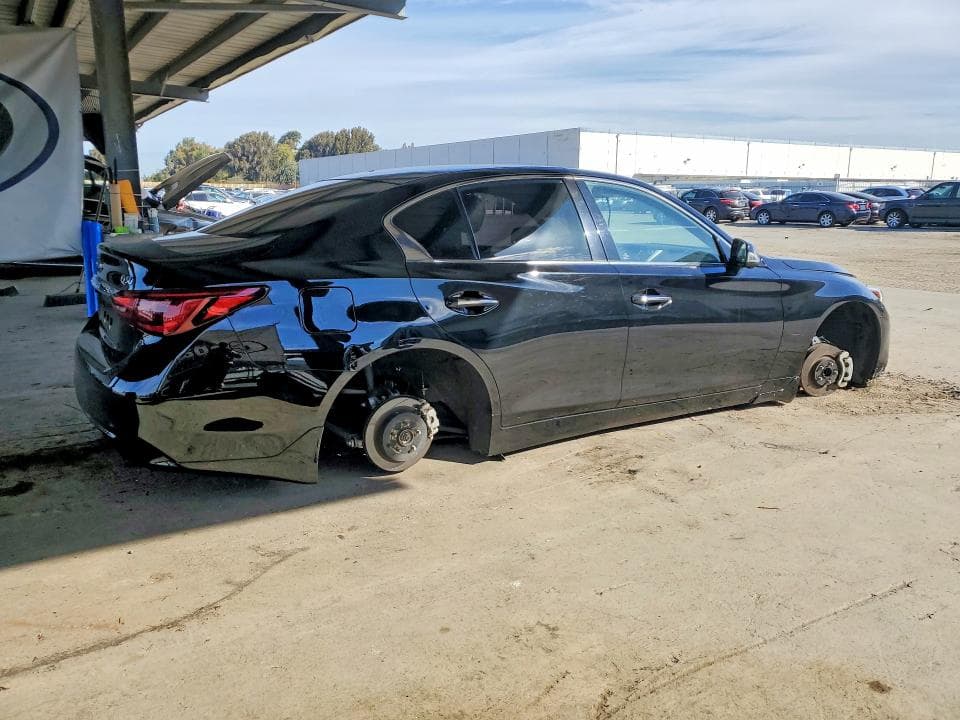 2021 INFINITI Q50 LUXE 3
