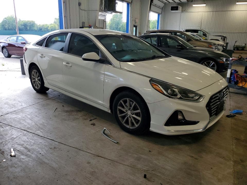 2018 HYUNDAI SONATA SE 4