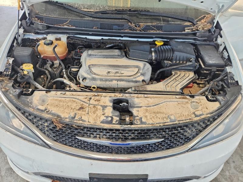 2019 CHRYSLER PACIFICA TOURING L 11