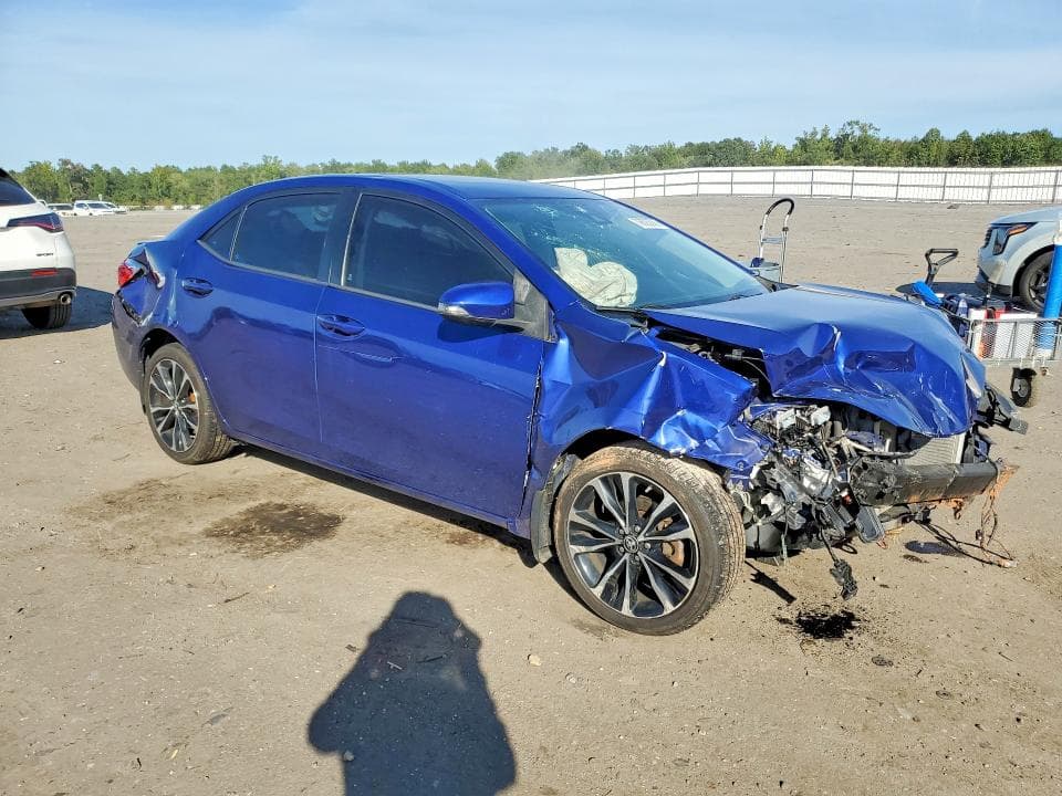 2017 TOYOTA COROLLA SE 4