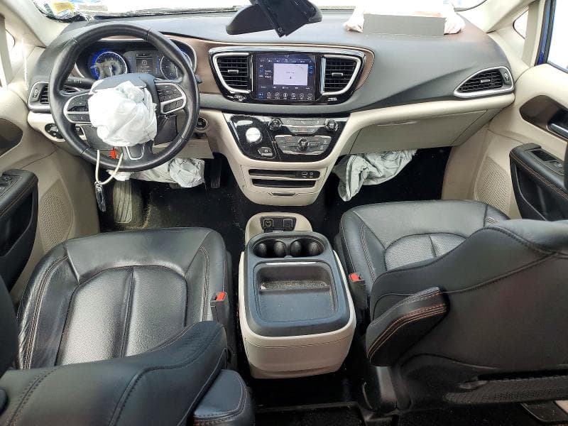 2019 CHRYSLER PACIFICA TOURING L 8