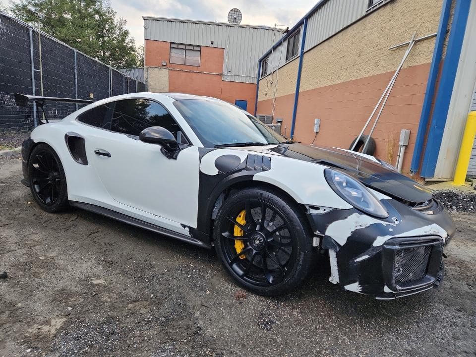 2018 PORSCHE 911 GT2 RS 4