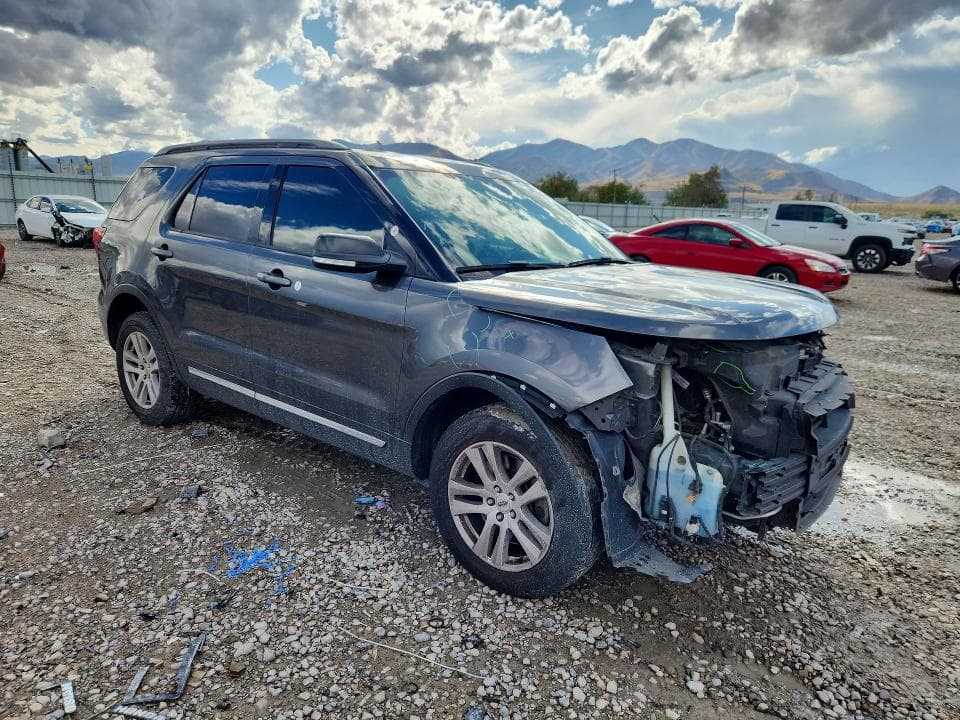 2018 FORD EXPLORER XLT 4