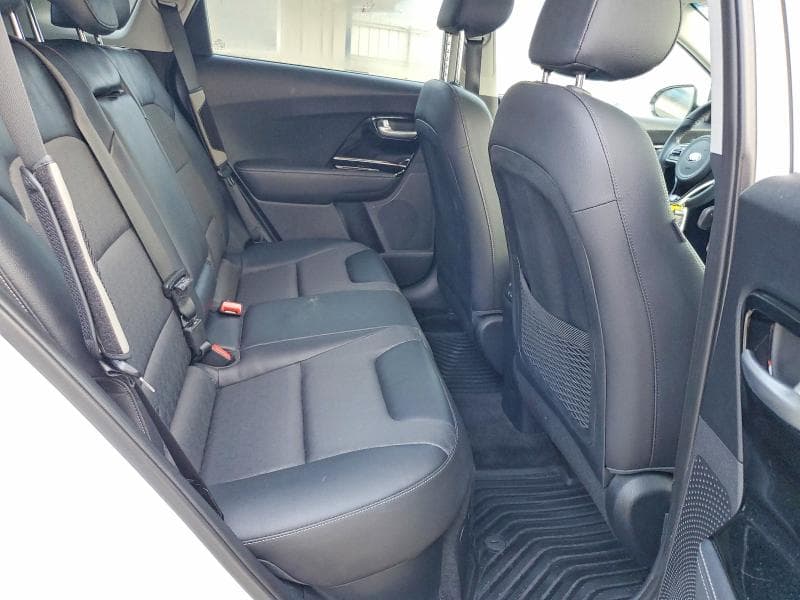 2017 KIA NIRO EX 10