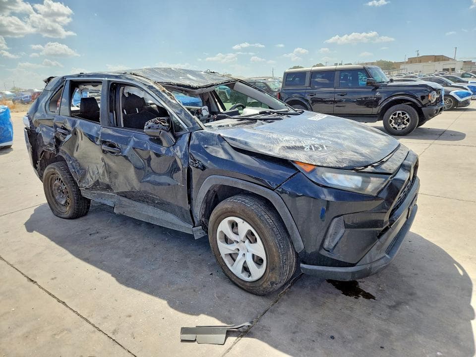 2019 TOYOTA RAV4 LE 4