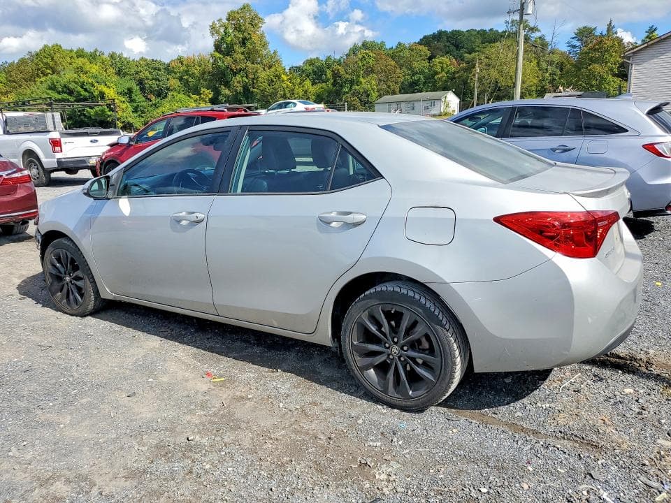 2018 TOYOTA COROLLA SE 2
