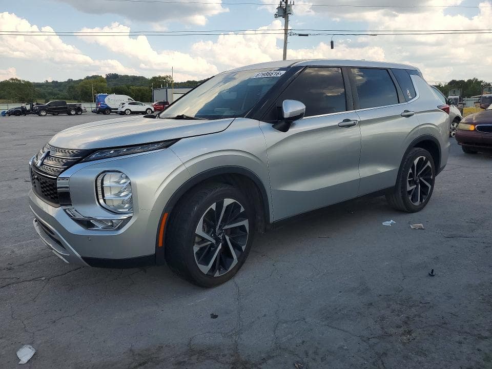 2022 MITSUBISHI OUTLANDER SE - 1