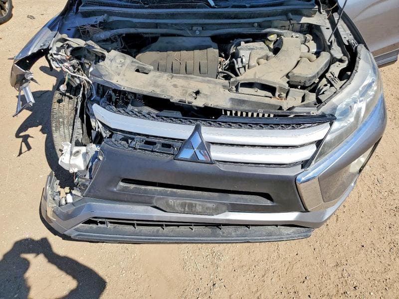 2020 MITSUBISHI ECLIPSE CROSS ES 11