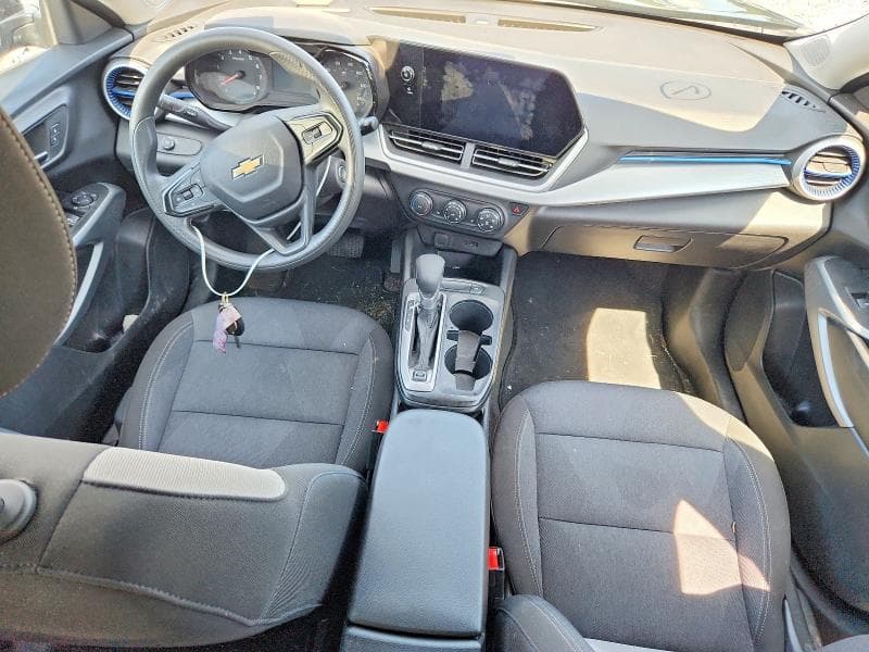 2025 CHEVROLET TRAX LS 8