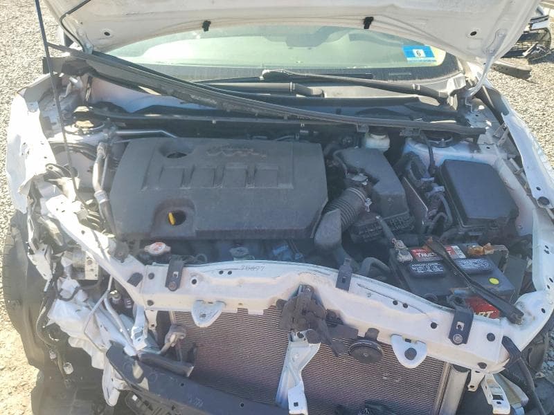 2018 TOYOTA COROLLA LE 11